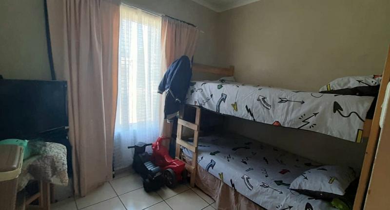 3 Bedroom Property for Sale in Pacaltsdorp Western Cape